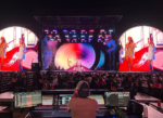 Los ingenieros eligen las consolas Quantum 338 y Quantum 5 de DiGiCo para la gira mundial de Laufey.