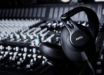 Shadow Sound Studio estandariza su monitoreo con auriculares K371 de AKG.